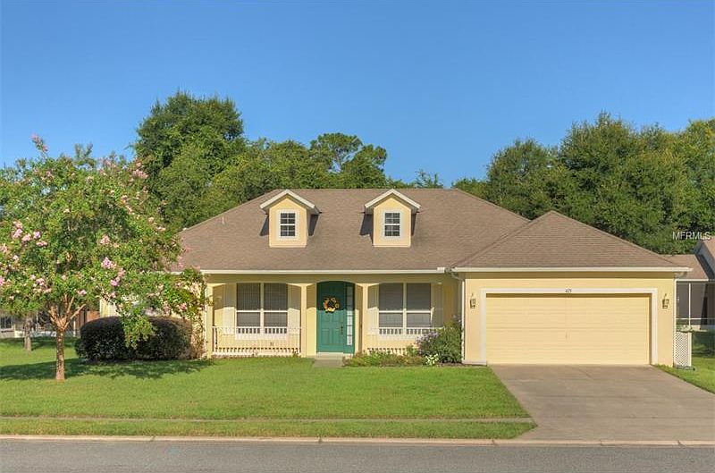 1st image of 425 Deanna Cir
