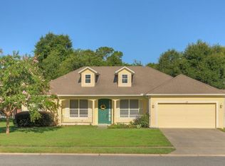 425 Deanna Cir, Deland, FL 32724