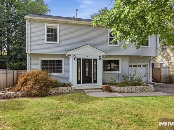 54 Haven Avenue, Bergenfield, NJ 07621
