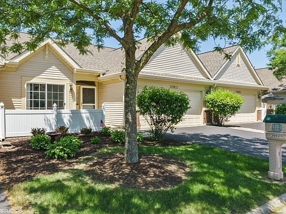 2nd image of 20925 W Blossom Ln #20925