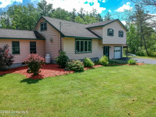 141 Morrow Road, Amsterdam, NY 12010