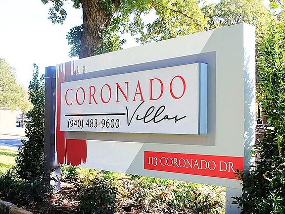 Coronado Villas Sign