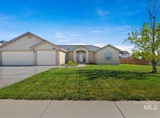 265 NE Greystone Loop, Mountain Home, ID 83647