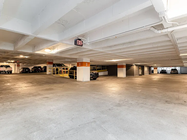 Liberty Tower Residences — Photo 31