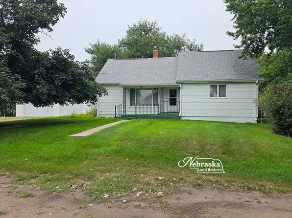 305 N Garrison St, Wallace, NE 69169