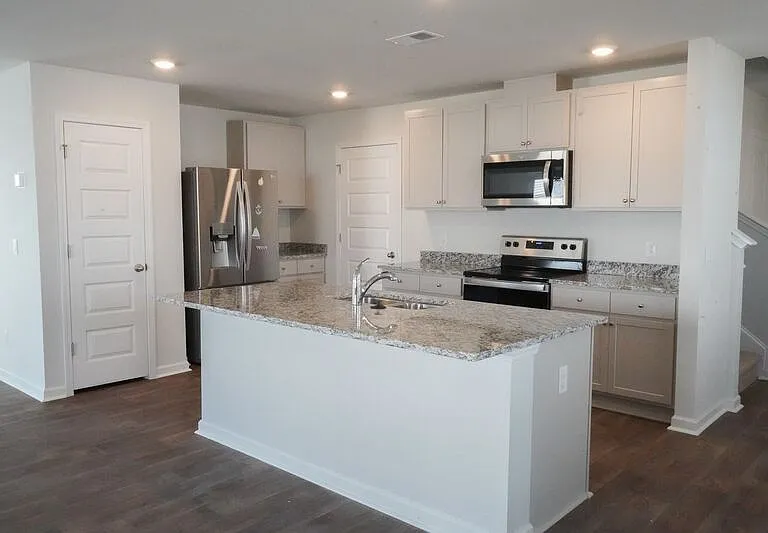418 Coconut Dr — Photo 9