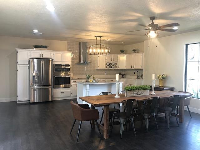Clubhouse Kitchen