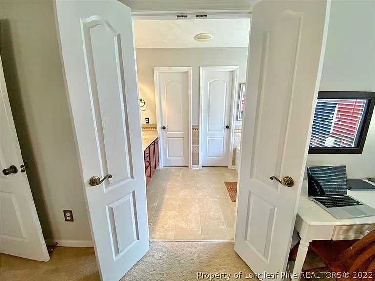 3705 Lockerbie Ct — Photo 18