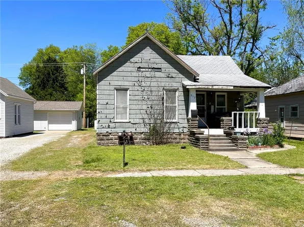 517 W Walnut St, Columbus, KS 66725