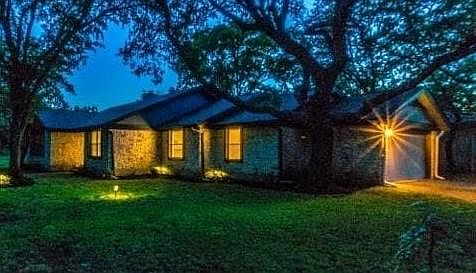 2nd image of 4300 Knob Oak Ln