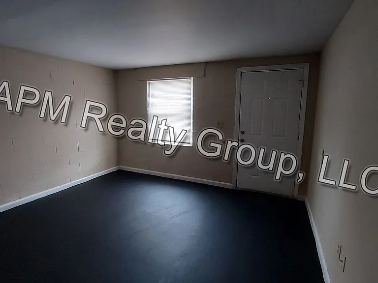 2715D Howell Ave — Photo 3