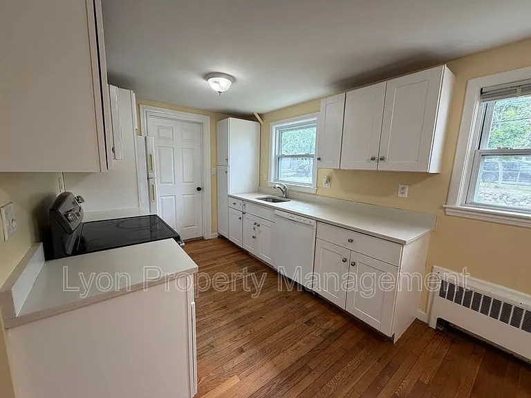 39 Alpena Ave — Photo 11