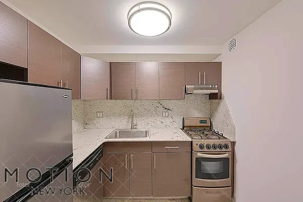 Rented by MOTION New York | media 2