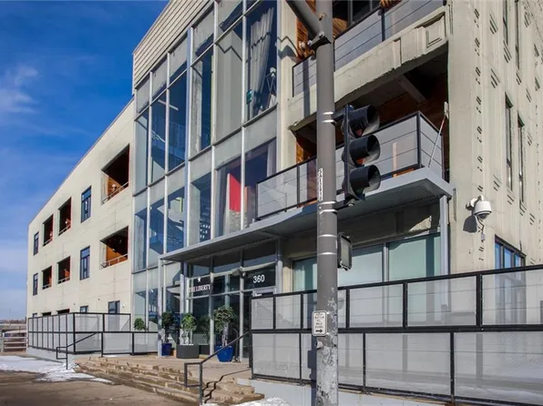 360 W Pershing Rd APT 100, Kansas City, MO 64108