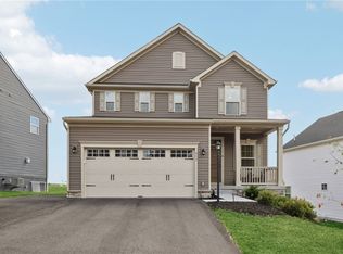 517 Blake Dr, Zelienople, PA