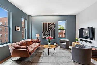 10 Bethune Street, #4A