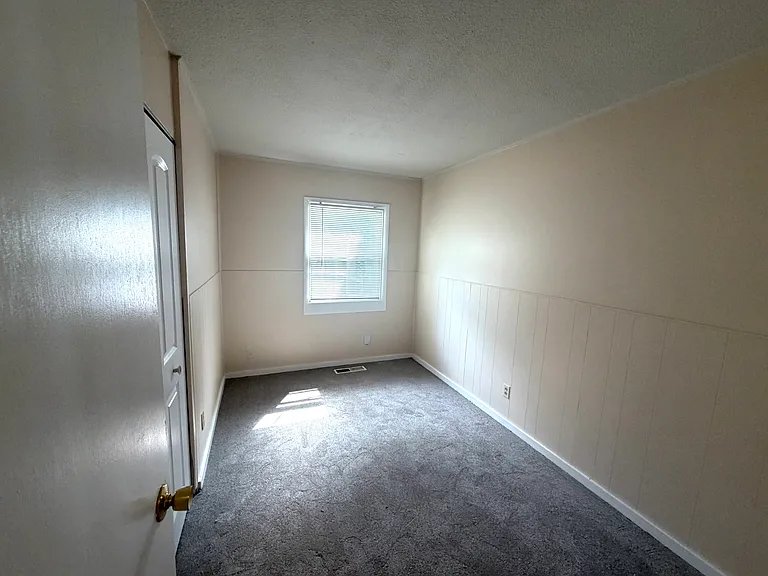 1404 Glendale Dr — Photo 23