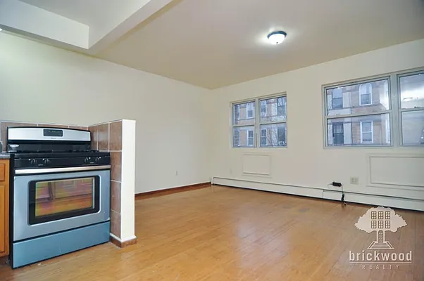 Rented by Brickwood Realty | media 4