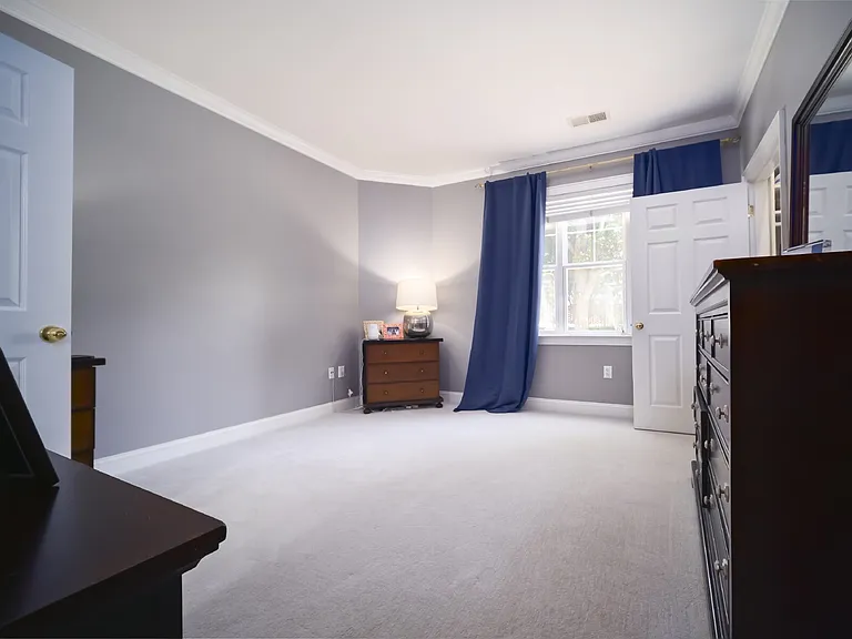 5609 Fairview Rd #3 — Photo 10