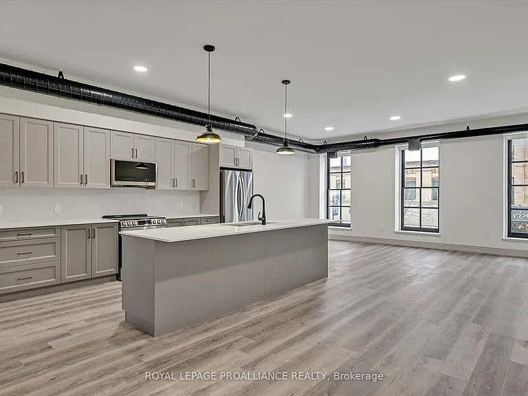 380 George St N #1B — Photo 5
