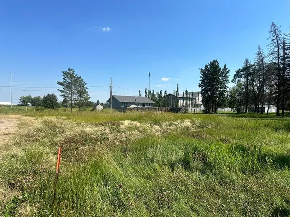 211 Main St, Lashburn, SK S0M 1H0