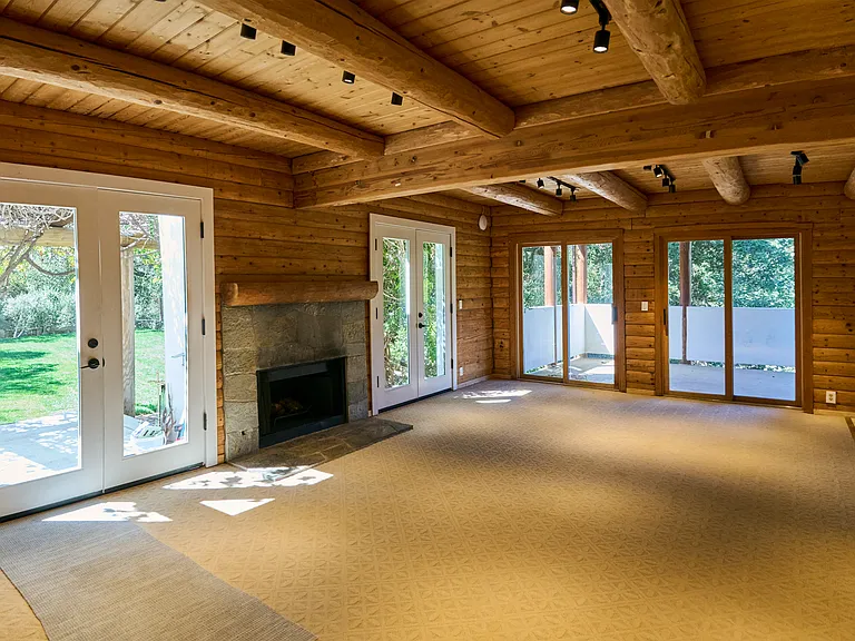 373 Loftyhill Dr — Photo 12