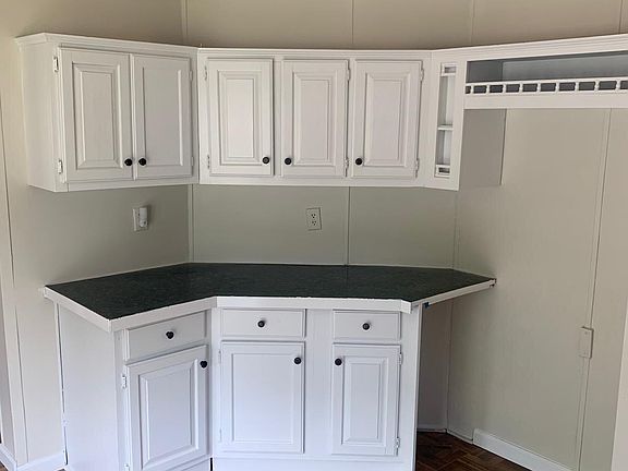 2nd image of 3599 Bayliss Ave