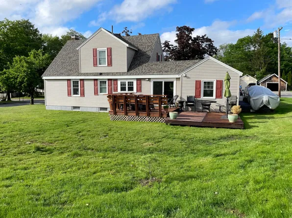 14 Front St, Portland, ME 04103