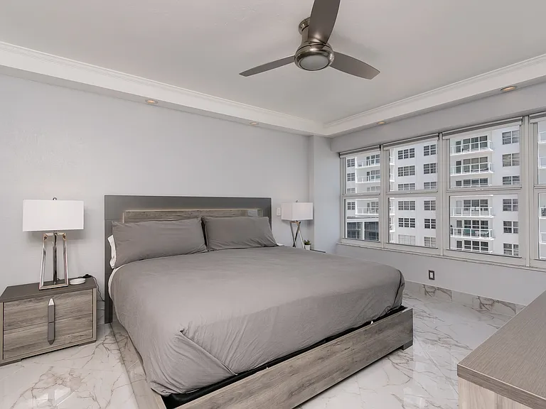 3700 Galt Ocean Dr #804 — Photo 18