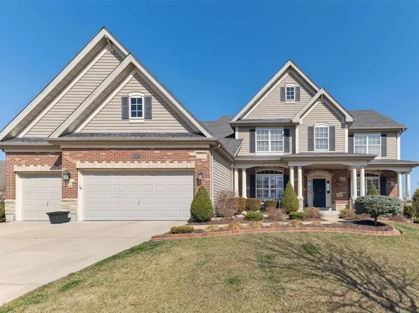 30 Orchard Trace Ln, Grover, MO 63040