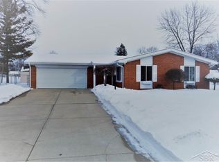 3440 Hemmeter Rd, Saginaw, MI 48603