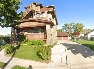 2030 N 16th St #2, Milwaukee, WI 53205