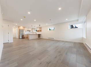 5092 Slocan St #202, Vancouver, BC V5R2A5