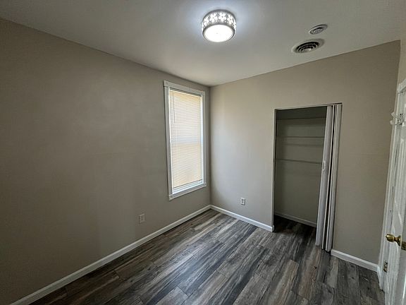 5th image of 24 Woodlawn Ct #2