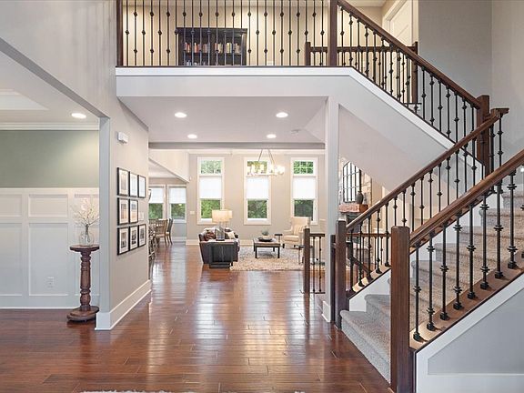 3rd image of 13646 Creekridge Ln