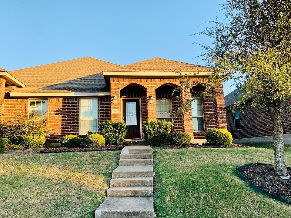 1st image of 2137 Colby Ln