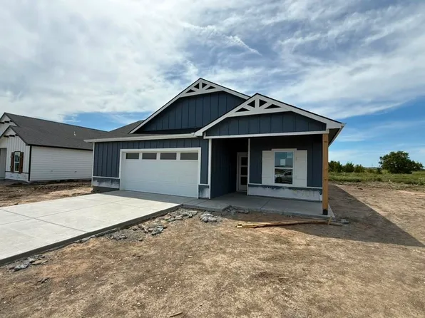 5701 Plumthicket St, Wichita, KS 67226