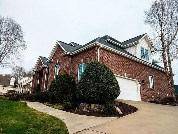 2nd image of 208 Strawberry Field Dr