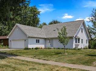 2308 Boudreau Dr, Urbana, IL