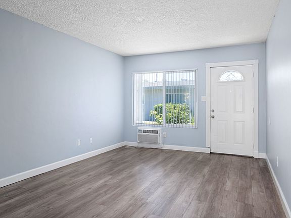 3rd image of 1546 W Juno Ave #B