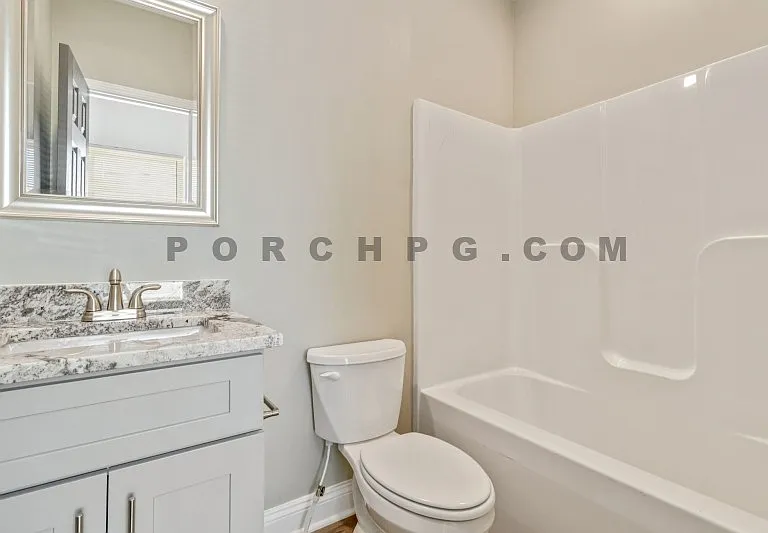 49 E 16th St SW #B — Photo 28