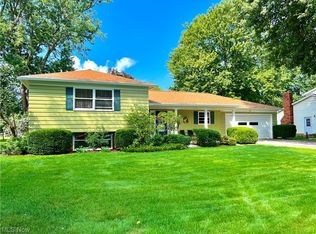 7430 Lauren J Dr, Mentor, OH 44060