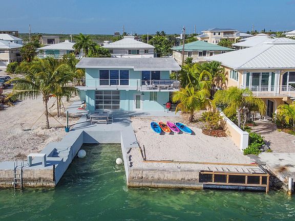 3rd image of 280 Caribbean Dr E