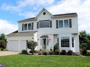 8915 Dennis Ct, Bristow, VA 20136