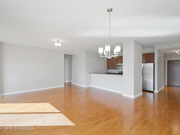 5th image of 233 E 13th St APT 807