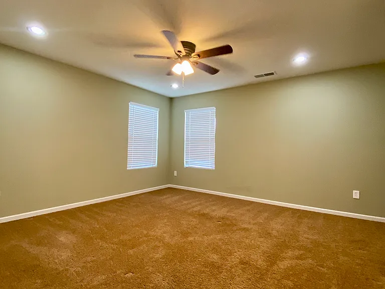 250 Bermuda Lakes Dr — Photo 10
