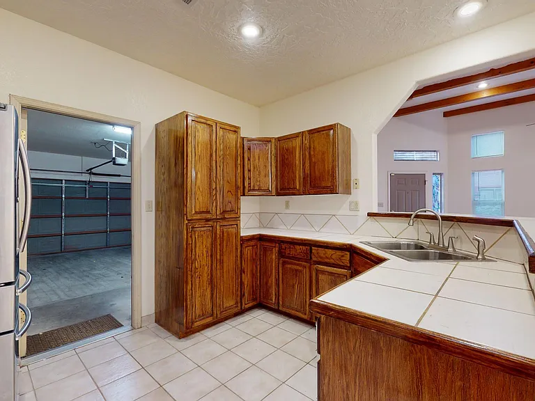 3496 Northpointe Dr — Photo 18