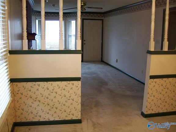 4th image of 425 Autumnwood Dr SW