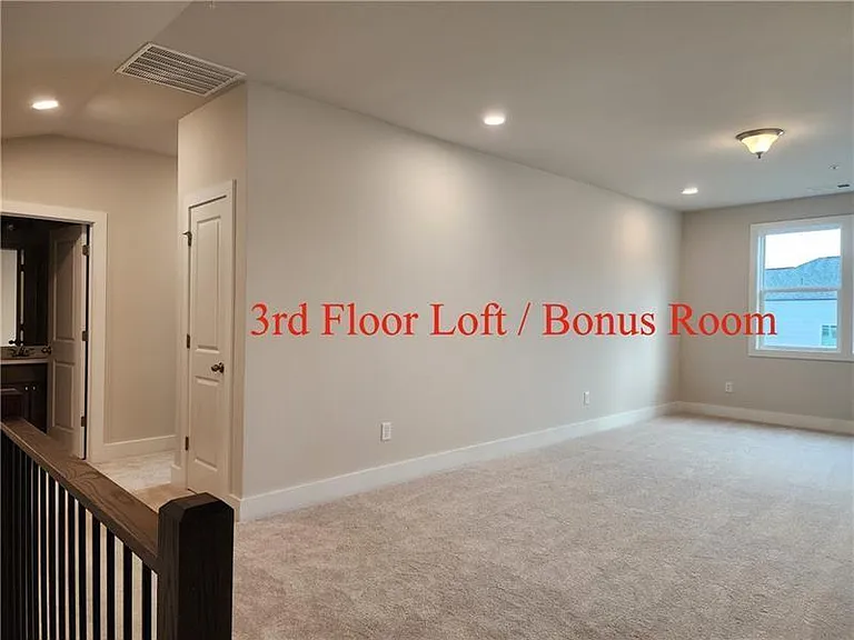 1242 Winterhaven Dr — Photo 17
