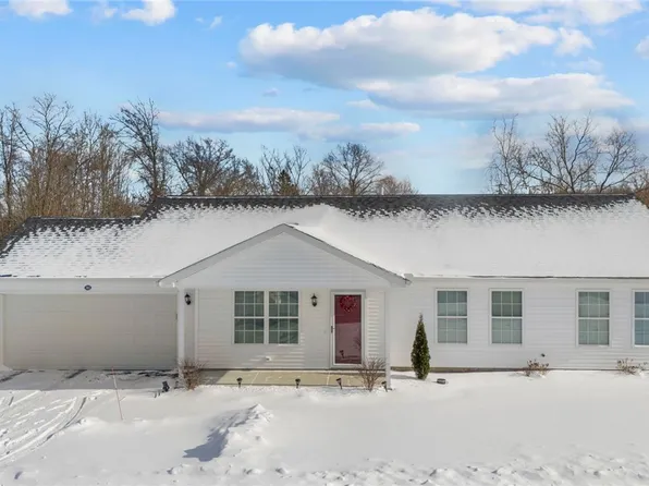 385 Nantucket, Geneva, OH 44041